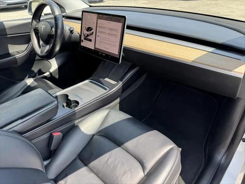 2022 Tesla Model Y Performance Dual Motor All-Wheel Drive