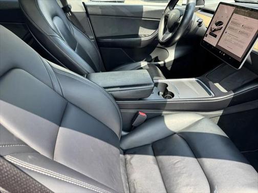 2022 Tesla Model Y Performance Dual Motor All-Wheel Drive