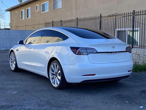 2018 Tesla Model 3 Mid Range