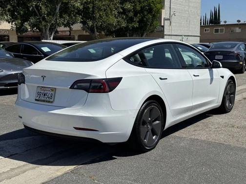 2022 Tesla Model 3 Standard Range