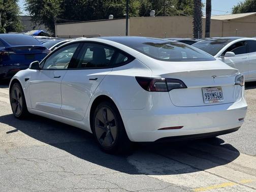 2022 Tesla Model 3 Standard Range