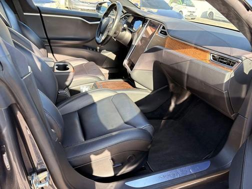 Midnight Silver Metallic 2018 Tesla Model S 100D