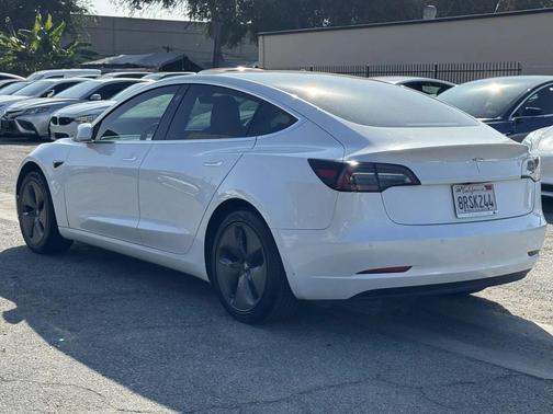 2020 Tesla Model 3 Standard Range Plus