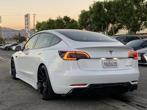 2021 Tesla Model 3 Standard Range Plus
