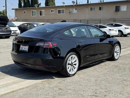 2022 Tesla Model 3 Standard Range