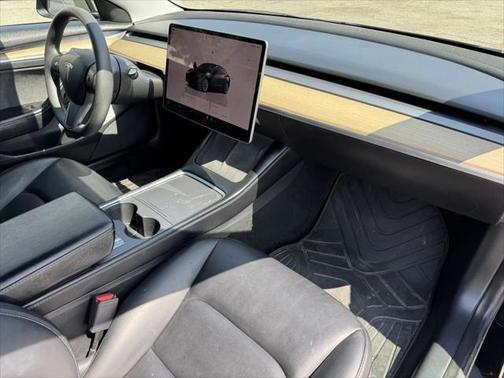 2022 Tesla Model 3 Standard Range