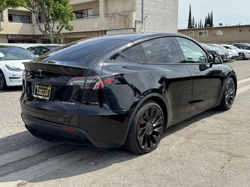 2022 Tesla Model Y Performance Dual Motor All-Wheel Drive