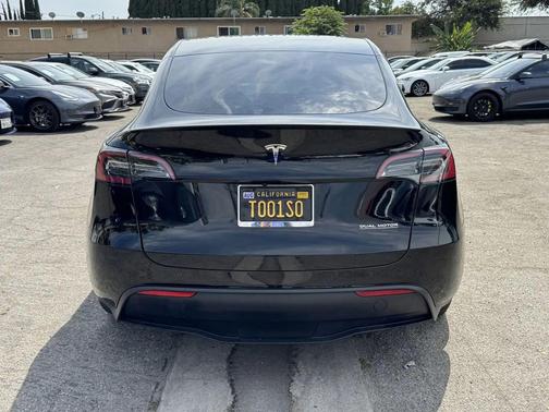 2022 Tesla Model Y Performance Dual Motor All-Wheel Drive