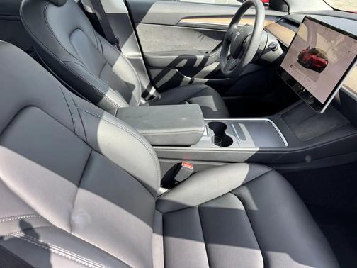 2022 Tesla Model 3 Standard Range