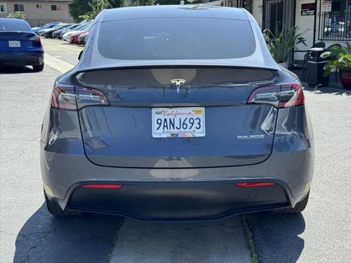 2022 Tesla Model Y Performance Dual Motor All-Wheel Drive