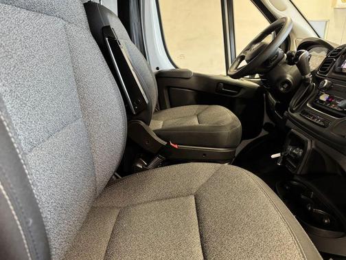 2023 RAM ProMaster 2500 Base