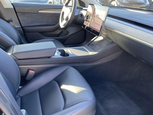 2022 Tesla Model 3 Standard Range