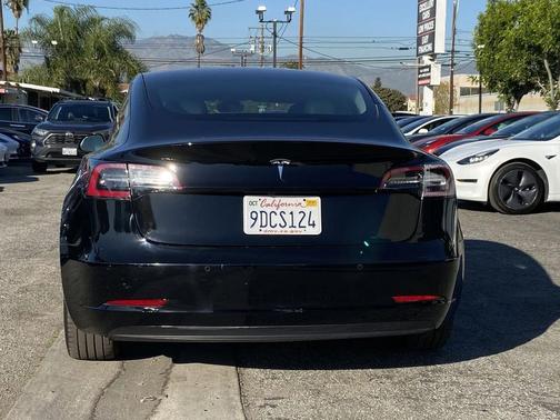 2022 Tesla Model 3 Standard Range