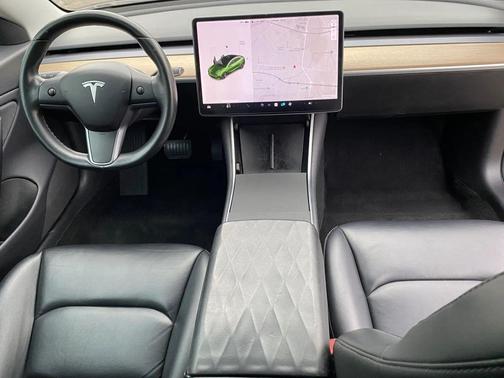 2019 Tesla Model 3 Standard Range Plus