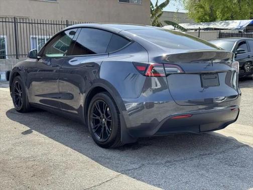 2021 Tesla Model Y Standard Range Rear-Wheel Drive