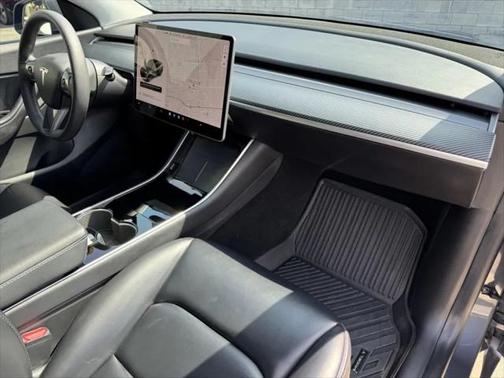 2021 Tesla Model Y Standard Range Rear-Wheel Drive