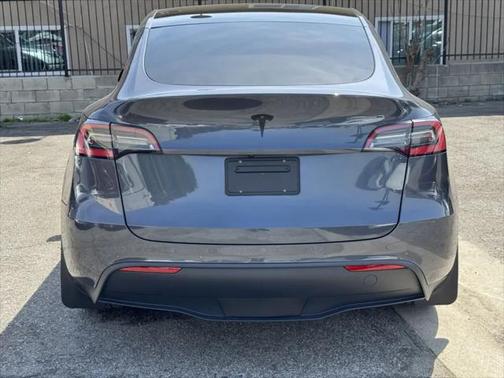 2021 Tesla Model Y Standard Range Rear-Wheel Drive