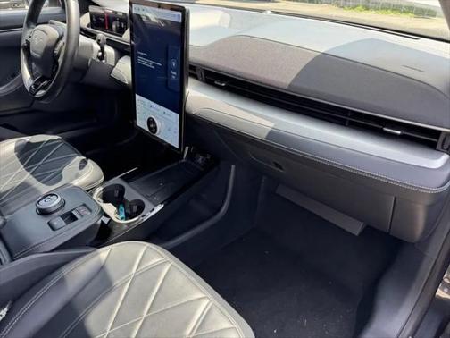 2022 Ford Mustang Mach-E Select