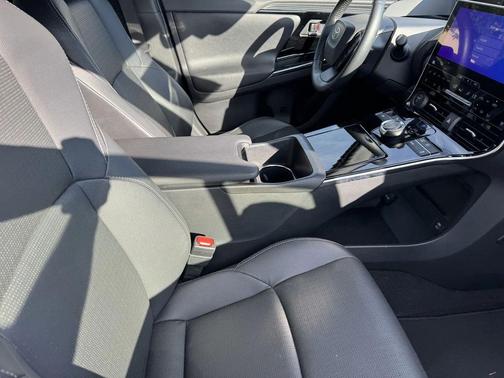 2023 Toyota bZ4X Limited