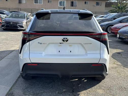2023 Toyota bZ4X Limited