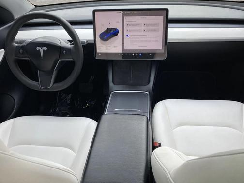 2022 Tesla Model Y Long Range Dual Motor All-Wheel Drive