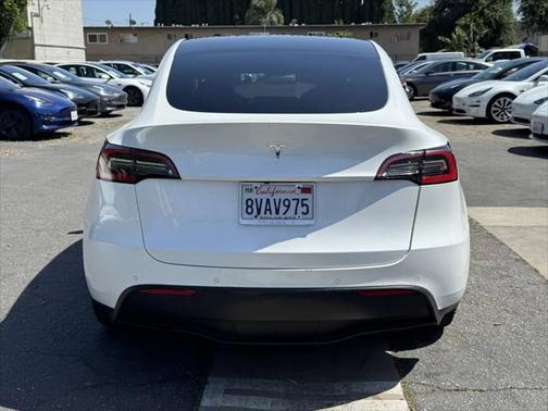 2021 Tesla Model Y Standard Range Rear-Wheel Drive