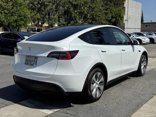 2021 Tesla Model Y Standard Range Rear-Wheel Drive