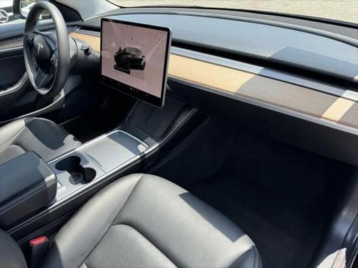 2022 Tesla Model 3 Standard Range