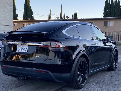 2020 Tesla Model X Long Range Plus Dual Motor All-Wheel Drive
