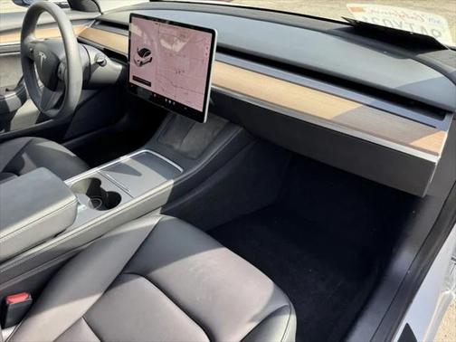2022 Tesla Model 3 Standard Range
