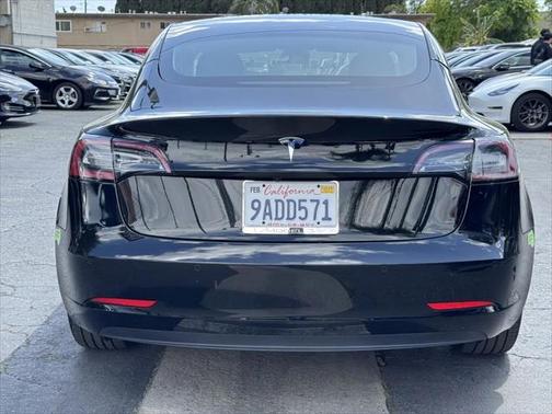 2022 Tesla Model 3 Standard Range