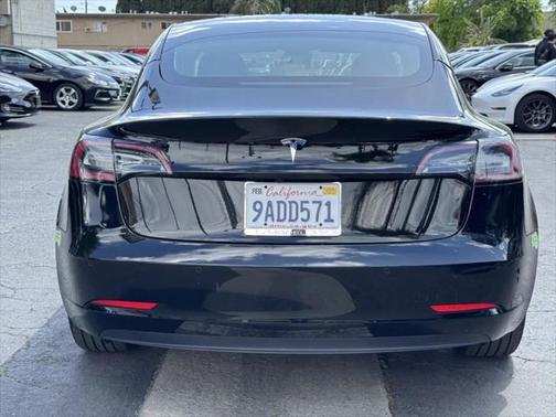 2022 Tesla Model 3 Standard Range