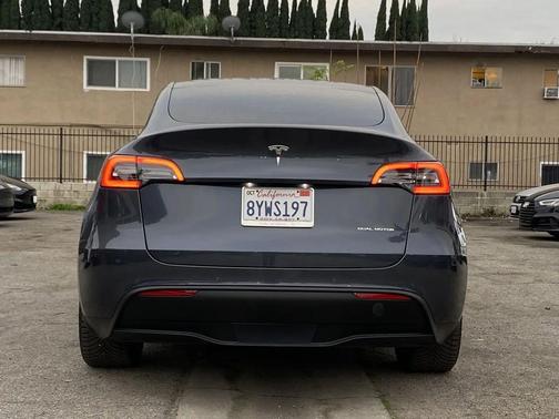 2021 Tesla Model Y Long Range Dual Motor All-Wheel Drive