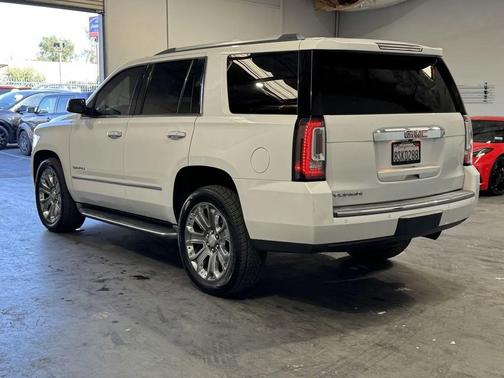White Frost Tricoat 2016 GMC Yukon Denali