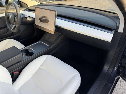 2022 Tesla Model 3 Standard Range