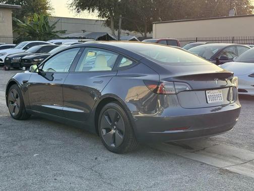 2022 Tesla Model 3 Standard Range
