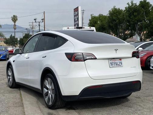 2023 Tesla Model Y Long Range Dual Motor All-Wheel Drive