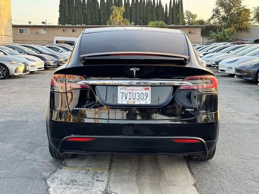 2016 Tesla Model X 75D