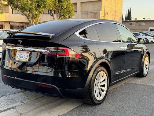 2016 Tesla Model X 75D