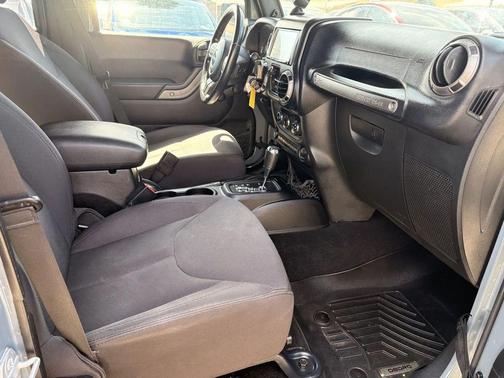 Anvil Clearcoat 2015 Jeep Wrangler Unlimited Sport