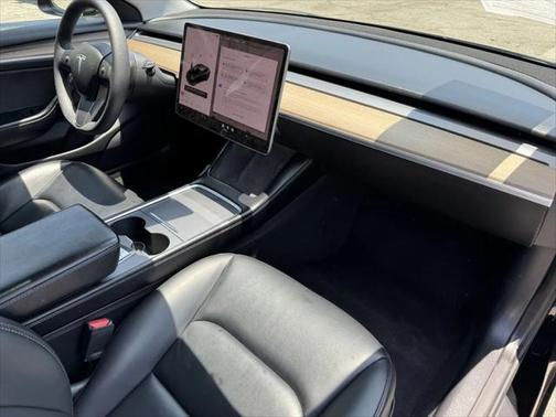 2022 Tesla Model 3 Standard Range