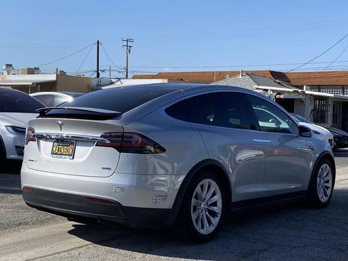 2016 Tesla Model X 90D
