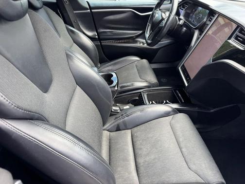 2018 Tesla Model S 75D