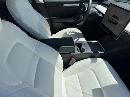 2022 Tesla Model 3 Standard Range