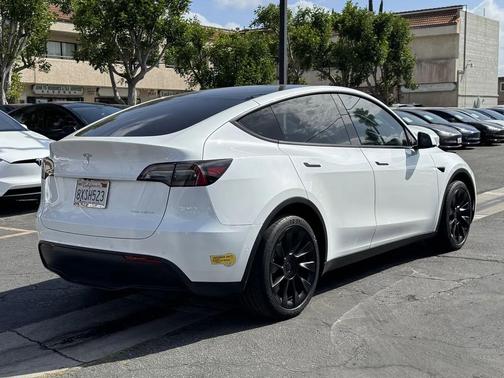 2021 Tesla Model Y Long Range Dual Motor All-Wheel Drive