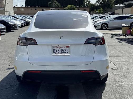 2021 Tesla Model Y Long Range Dual Motor All-Wheel Drive
