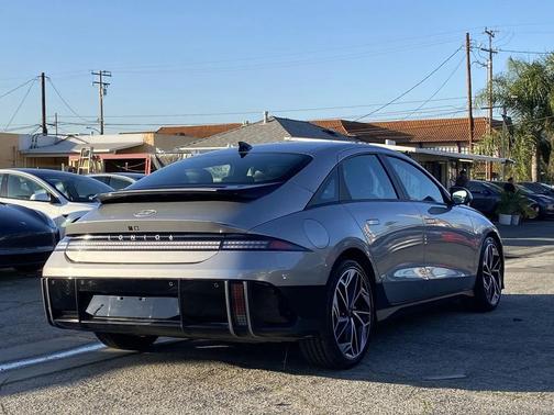 2023 Hyundai IONIQ 6 SEL