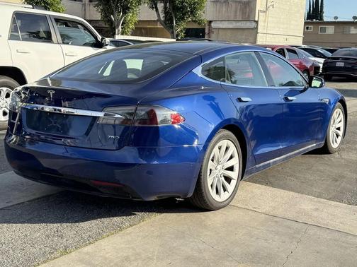 2016 Tesla Model S 75D