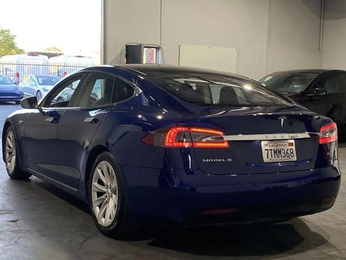 2016 Tesla Model S 75D