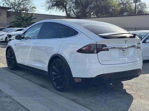 2016 Tesla Model X 75D